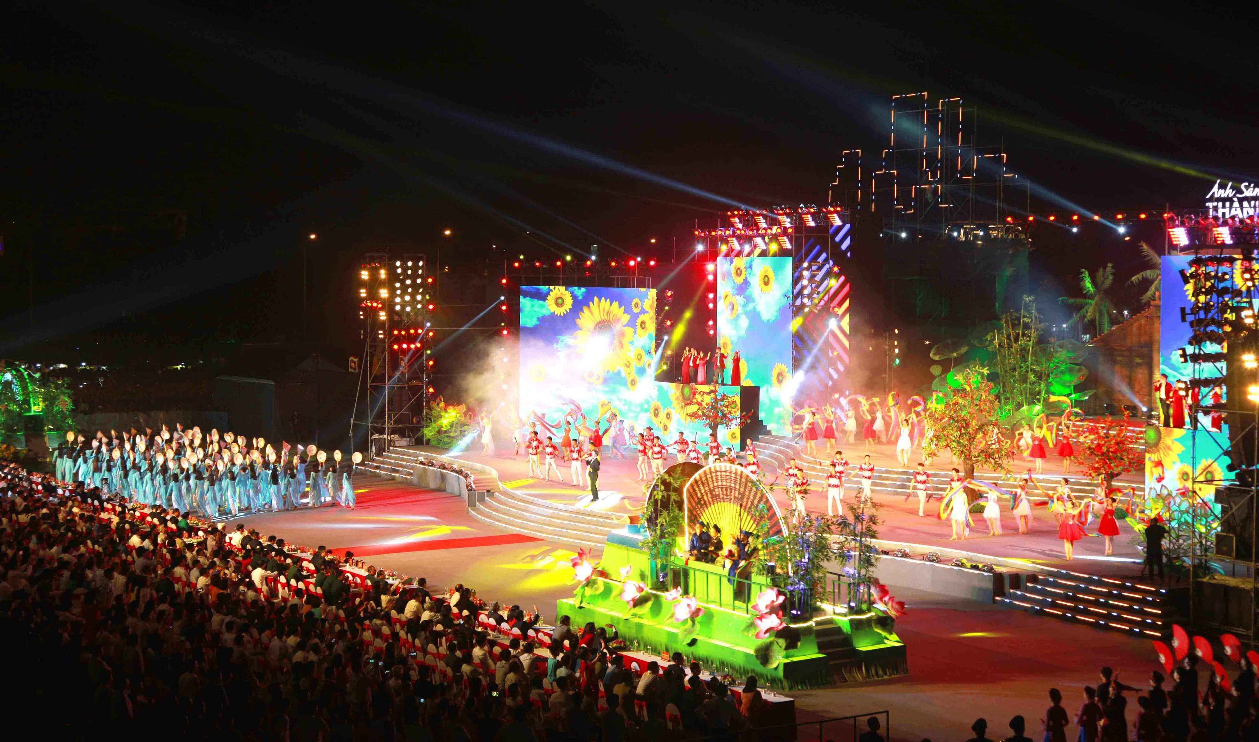 Lễ hội đường phố truyền thống văn hóa xứ Đông “Ánh sáng Thành Đông”