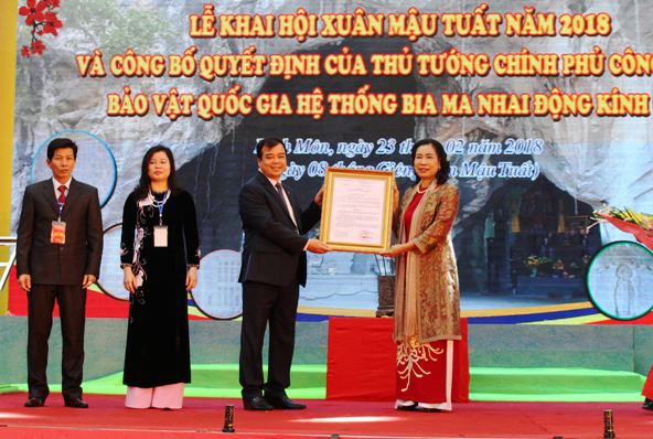 Bia ma nhai Động Kính Chủ - Bảo vật quốc gia