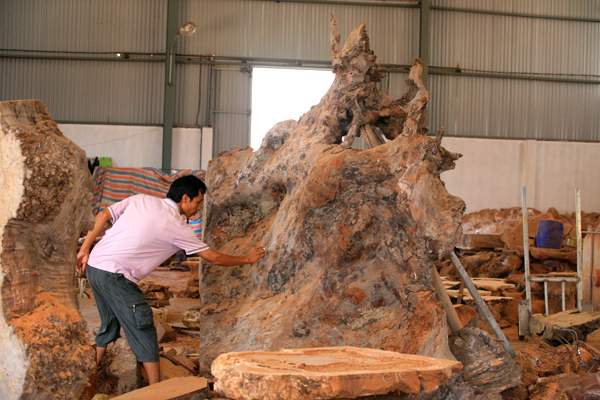 Cơ sở đồ gỗ mỹ nghệ Oanh Điệp - phát triển nghề tiểu thủ công truyền thống