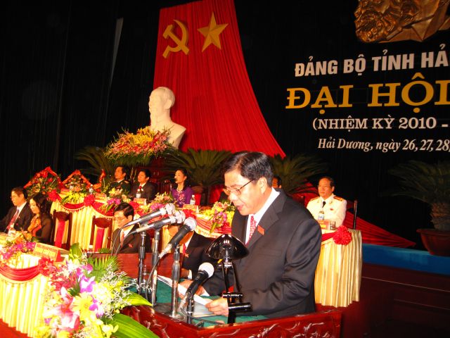 Diễn văn khai mạc Đại hội của đồng chí Bùi Thanh Quyến, Ủy viên Trung ương  Đảng, Bí thư Tỉnh uỷ, Chủ tịch HĐND tỉnh tại Đại hội Đảng bộ tỉnh Hải Dương XV nhiệm...
