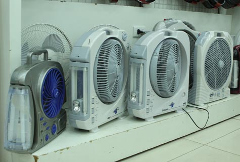 Một số lưu ý khi chọn máy phát điện, quạt và đèn tích điện