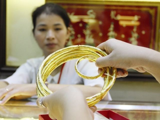 Phập phù chất lượng vàng nữ trang